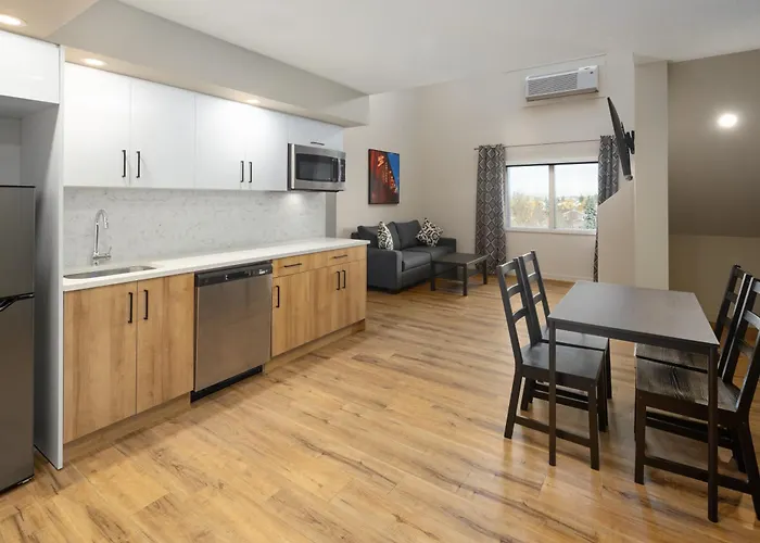 Baymont By Wyndham West Edmonton