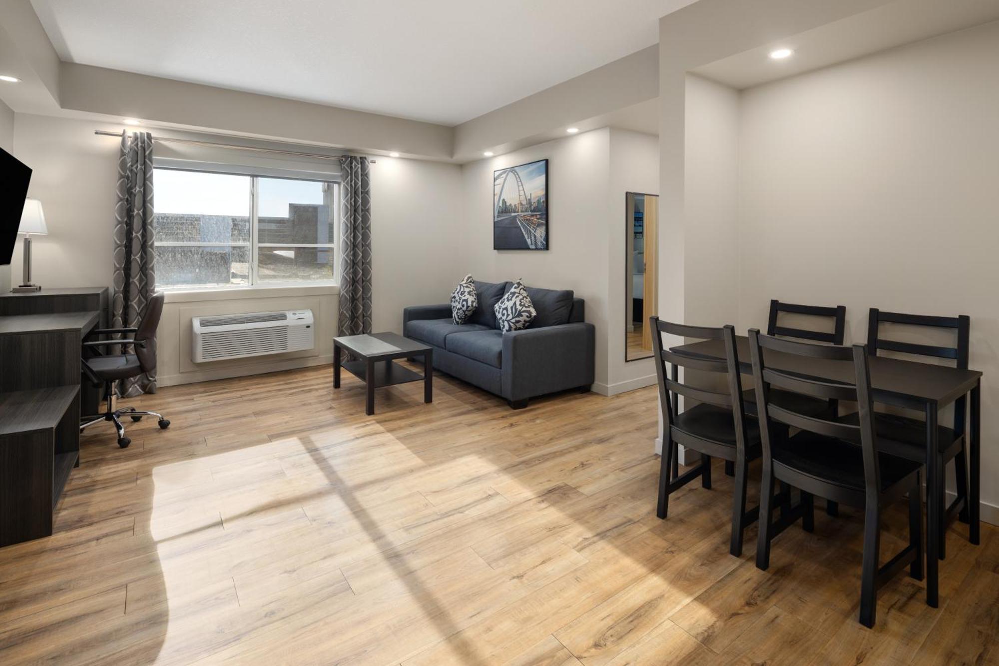 Baymont By Wyndham West Edmonton